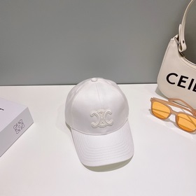 CELIN*·Селин ss Новая бейсболка с вышитым Триумфальным аркой. Фор