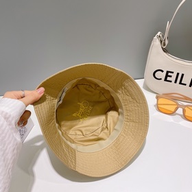 Celine - Рыбацкая кепка с вышитым логотипом в стиле ретро Классич