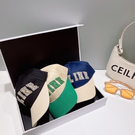 CELIN*·Селин ss Новая бейсболка с вышитым логотипом. Форма бейсбо