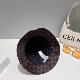Новая модель рыбацкой кепки от CELINE Высококачественный материал