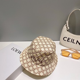 Новая модель рыбацкой кепки от CELINE Высококачественный материал