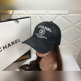 Новая модель от Chanel, классическая ткань с узором, в сочетании 