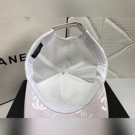 Новая модель от Chanel, классическая ткань с узором, в сочетании 