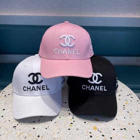 【CHANEL Шанель】 Новая вышитая бейсболка из фирменной коллекции, а