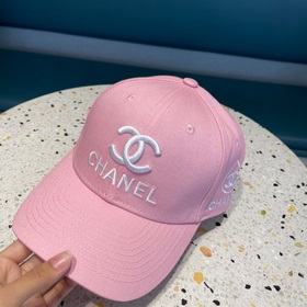 【CHANEL Шанель】 Новая вышитая бейсболка из фирменной коллекции, а