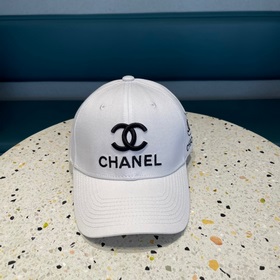 【CHANEL Шанель】 Новая вышитая бейсболка из фирменной коллекции, а