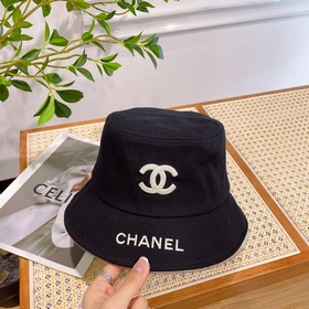 Оригинальная вышитая бейсболка Chanel, изготовленная по заказу в 