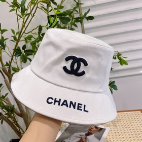 Оригинальная вышитая бейсболка Chanel, изготовленная по заказу в 