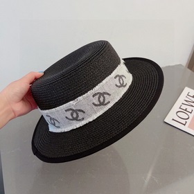 Шляпа Chanel с плоской тульей, обхват головы 57 см