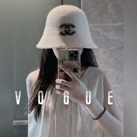 В комплекте пылезащитный чехол. 【CHANEL Шанель】 Новая модель вяз