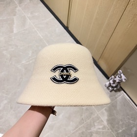 В комплекте пылезащитный чехол. 【CHANEL Шанель】 Новая модель вяз