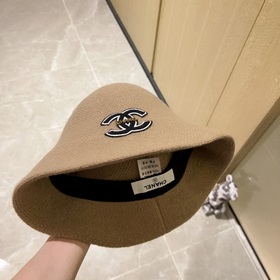 В комплекте пылезащитный чехол. 【CHANEL Шанель】 Новая модель вяз