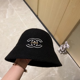 В комплекте пылезащитный чехол. 【CHANEL Шанель】 Новая модель вяз