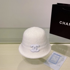 Шапка-ведро от Chanel Незаменимая шапка для осени зимы. Пушистая 