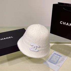 Шапка-ведро от Chanel Незаменимая шапка для осени зимы. Пушистая 