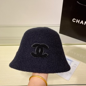Шапка-ведро от Chanel Незаменимая шапка для осени зимы. Пушистая 