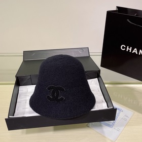 Шапка-ведро от Chanel Незаменимая шапка для осени зимы. Пушистая 