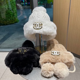CHANEL 2023 Новая осенне-зимняя модель вязаной шапки с помпонами