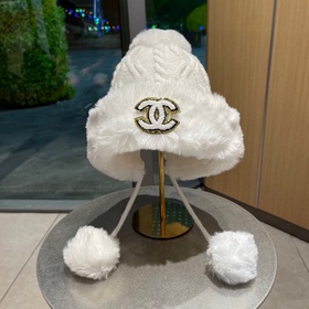 CHANEL 2023 Новая осенне-зимняя модель вязаной шапки с помпонами 