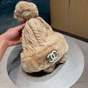 CHANEL 2023 Новая осенне-зимняя модель вязаной шапки с помпонами 