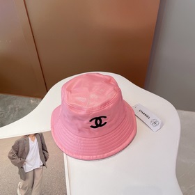 Рекомендуем приобрести эту модель. # CHANEL Chanel новый вышитый