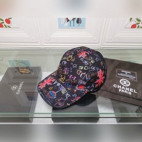 Модель Chanel с граффити! Превосходный материал, кожаные заклепки