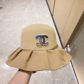 В комплекте пылезащитный чехол. 【CHANEL Шанель】 Новая модель 202