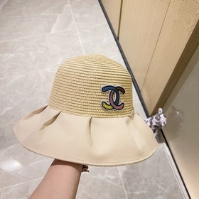 В комплекте пылезащитный чехол. 【CHANEL Шанель】 Новая модель 202
