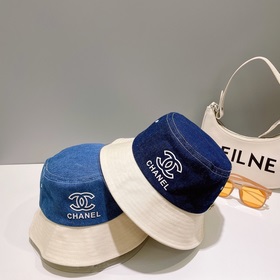 Chanel весна-лето 2023, джинсовая кепка в стиле рыбацкой Классиче