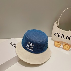 Chanel весна-лето 2023, джинсовая кепка в стиле рыбацкой Классиче