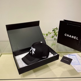 Новая бейсболка CHANEL с логотипом виде бабочки. Модный дизайн Ch