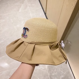 В комплекте пылезащитный чехол. 【CHANEL Шанель】 Новая модель 202