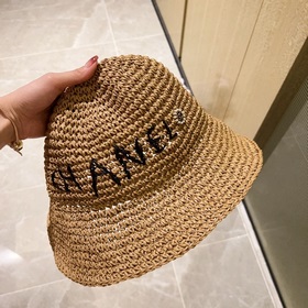 В комплекте пылезащитный чехол. 【CHANEL Шанель】 Новая модель 202