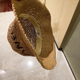 В комплекте пылезащитный чехол. 【CHANEL Шанель】 Новая модель 202