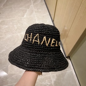 В комплекте пылезащитный чехол. 【CHANEL Шанель】 Новая модель 202