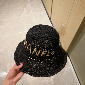 В комплекте пылезащитный чехол. 【CHANEL Шанель】 Новая модель 202