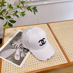 Новая бейсболка CHANEL с классическим лаконичным логотипом, модны
