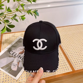 Новая бейсболка CHANEL с классическим лаконичным логотипом, модны