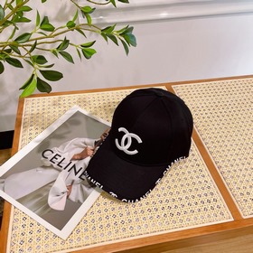 Новая бейсболка CHANEL с классическим лаконичным логотипом, модны