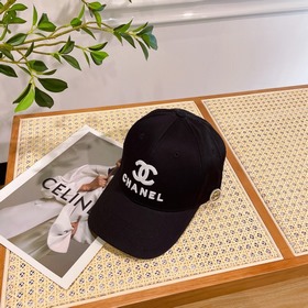 Новая бейсболка CHANEL с классическим лаконичным логотипом, модны