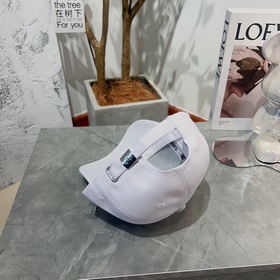 CHANEL Новая классическая бейсболка, изготовлена с высокой точнос