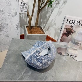 CHANEL Новая классическая бейсболка, изготовлена с высокой точнос