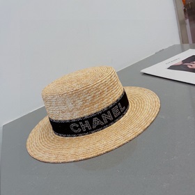 Официальная модель соломенной шляпы Chanel, изготовленная из высо