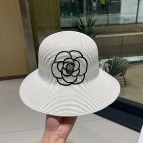 [Chanel] Новая модель 2023 года — соломенная шляпа с узором из ка