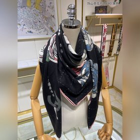 Новая модель Маленький аромат 【Квадратный платок с украшением из