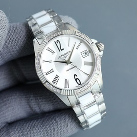 Женские механические часы Chanel Citizen представлены в соответст