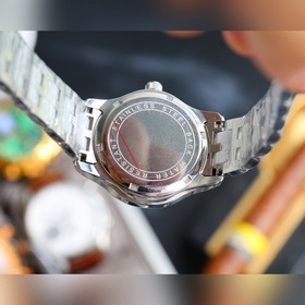 Классический стиль, вечная классика Бренд： Chanel Модель： Элегант