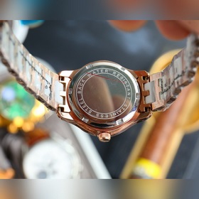 Классический стиль, вечная классика Бренд： Chanel Модель： Элегант