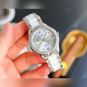 Новинка от Chanel — элегантные женские часы. Корпус часов отличае