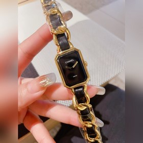 Часы Chanel Square Sugar, известные как одниз самых красивых часо